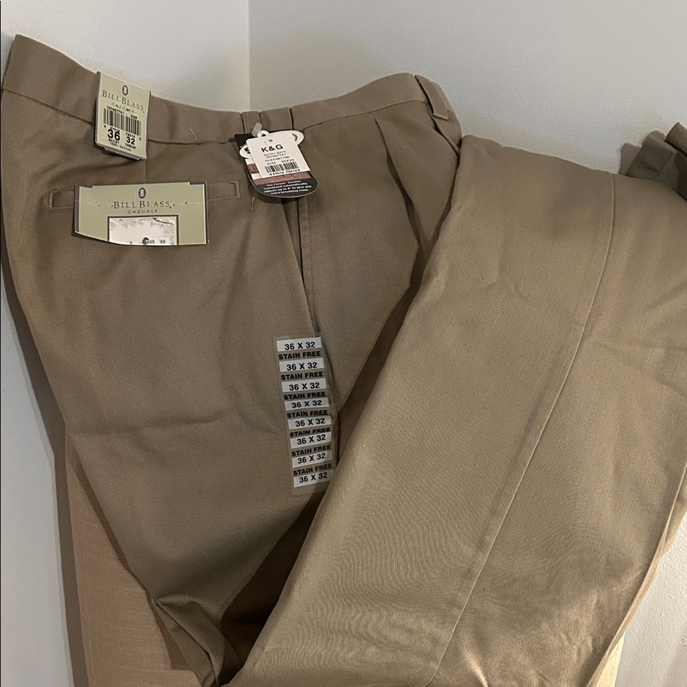 Bill Blass Men's Khaki Pants